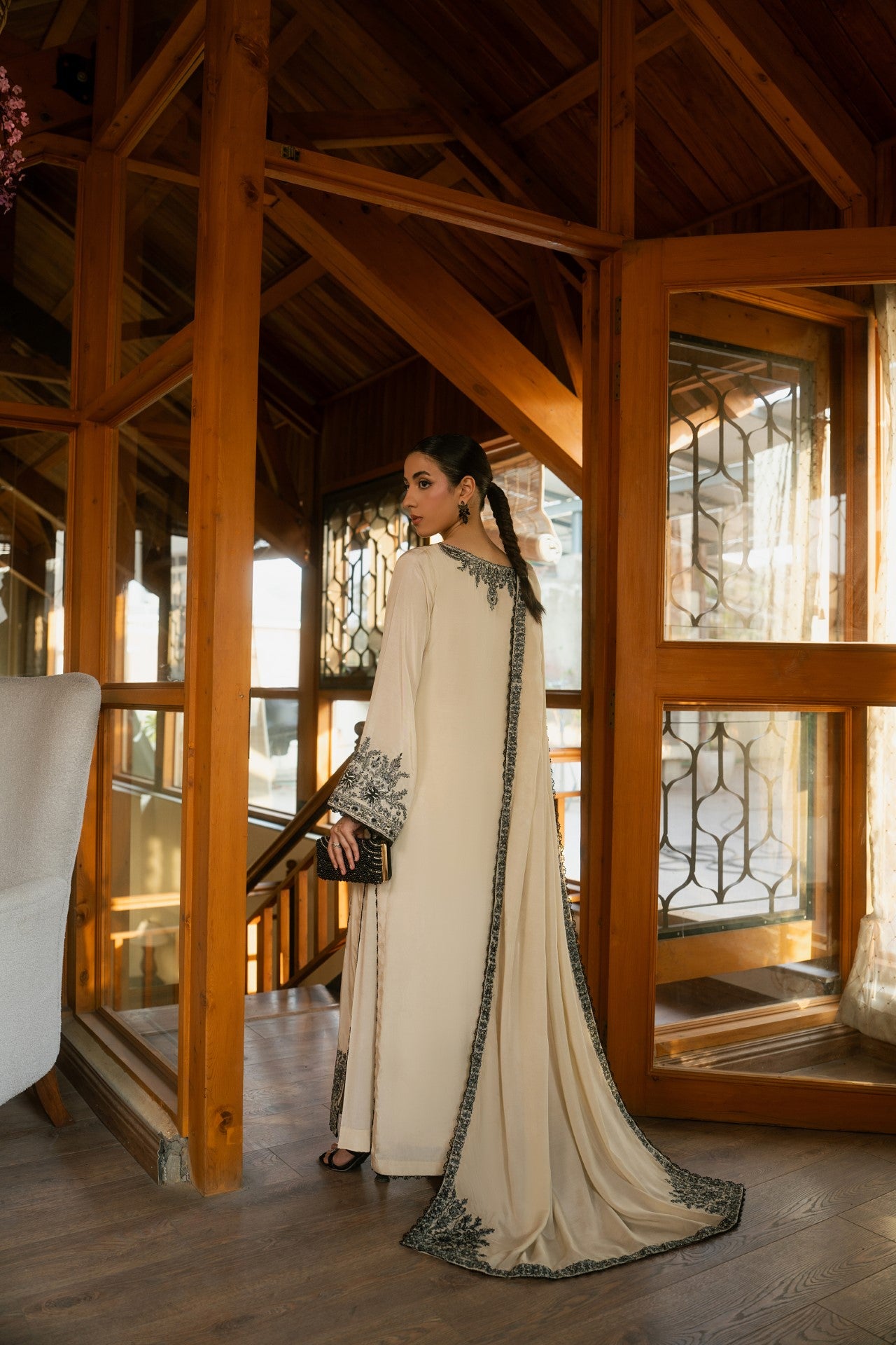 Pearl – Ivory Luxury Embroidered Silk Set (3 Piece) Secondary image