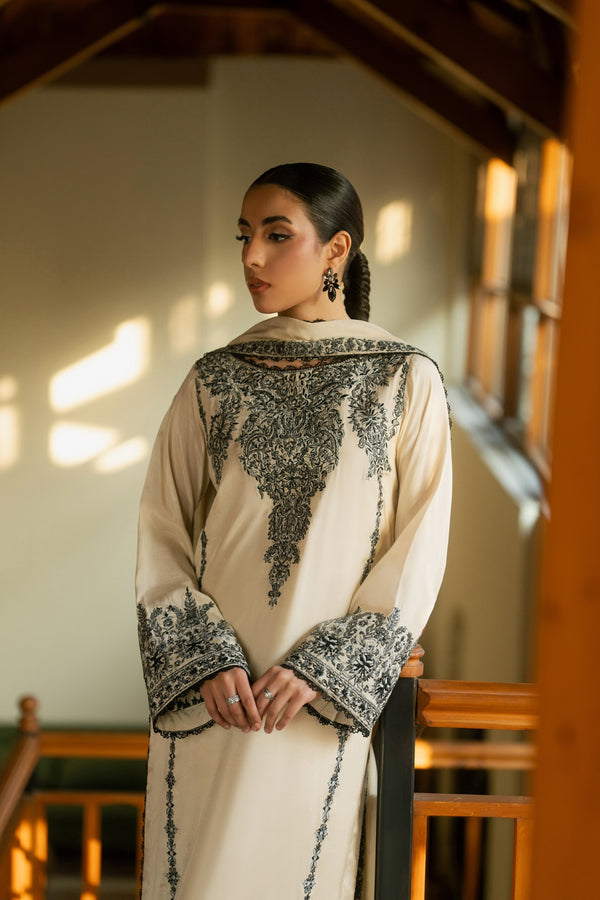 Pearl – Ivory Luxury Embroidered Silk Set (3 Piece)