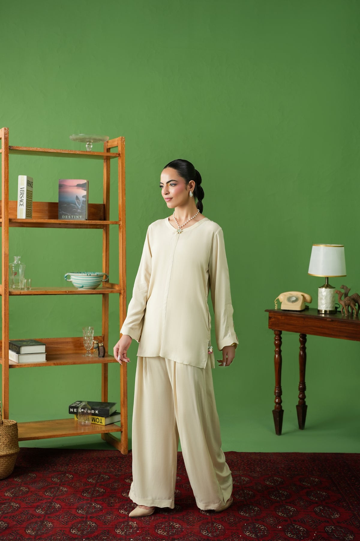 Vanilla – Relaxed Fit Shirt Secondary image